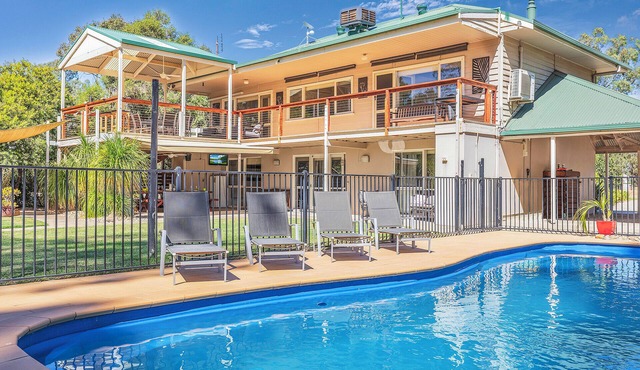 Echuca Murray River Holiday Home & Private boat mooring - Paro's Landing in Wharparilla