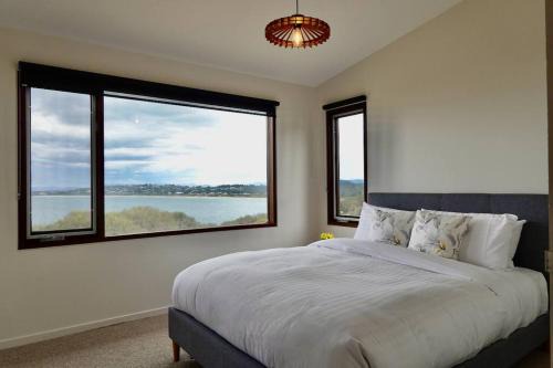 Eco Waterfront Seclusion - Carlton Bluff House in Primrose Sands