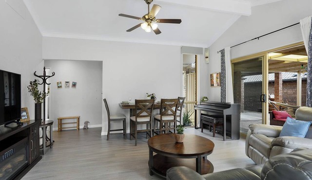 Edgewater 3BR Home | Near ECU, Golf & Beaches in Perth