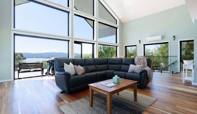 Elevated Modern Escape with Tennis Court Access in West Tamar