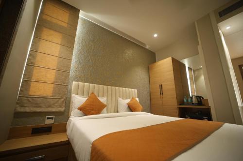 Elight Inn Hotel