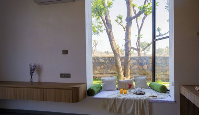 Elivaas Nature 95 4BHK Farm with Pool