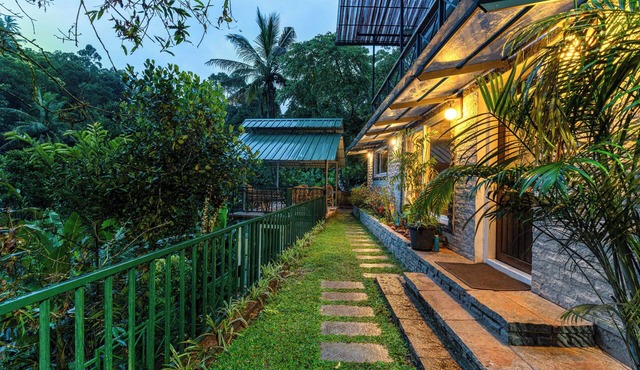 ELIVAAS Signature Kavyath Valley Villa in Devikolam