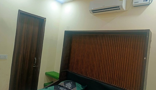 Elvin Hotel Karnal