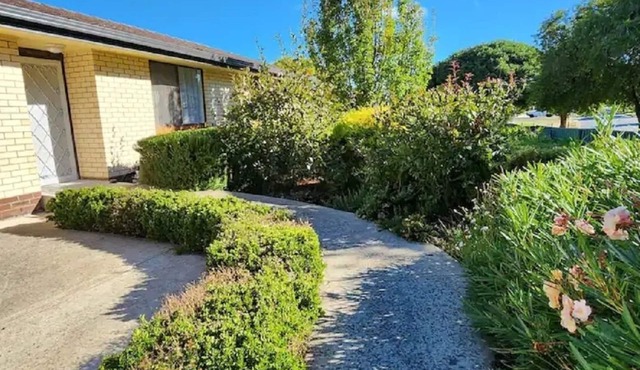 Entire Unit Fully Furnished and Private in Modbury
