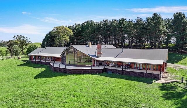 Escape to The Lodge at Eagle Rock Farm - a spectacular chalet-style residence in Joadja