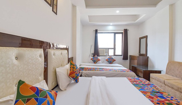 Fabhotel Nakshatra Palace