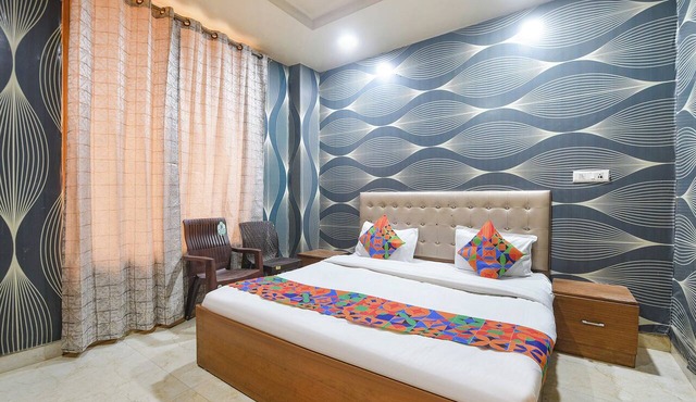 Fabhotel Royal Residency Sector 11