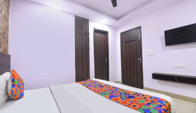 Fabhotel Snereya