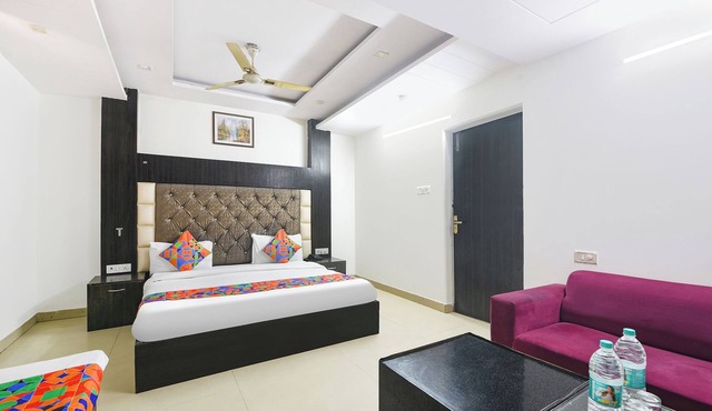 Fabhotel Vishesh Continental