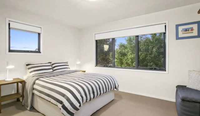 Family Holiday Home at Quiet Point Lonsdale Beach in Point Lonsdale