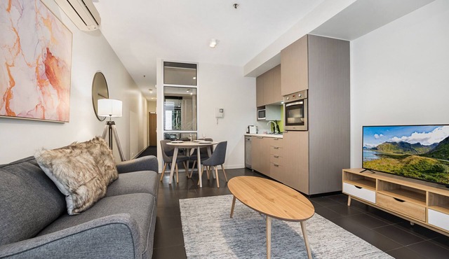 Fitzroy Hideaway Near Parks, Cafés & Parking in Fitzroy North