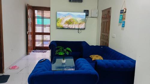 Five BHK Abode in Golf City Lucknow