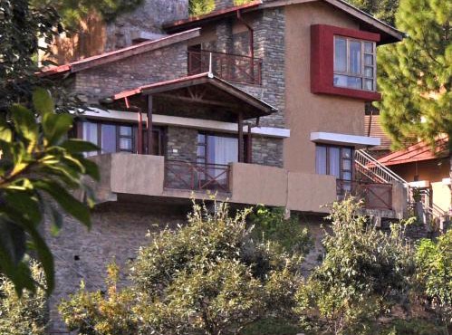 Flame of the Forest by Levitate - Luxury Two-Bedroom Chalet with Balcony Top Valley View & Fully Equipped Kitchen