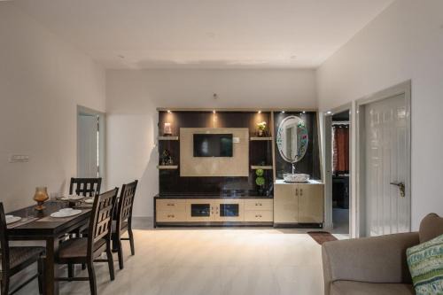 Galleria Home by Red Olive 3BHK Nr Airport in Yelahanka