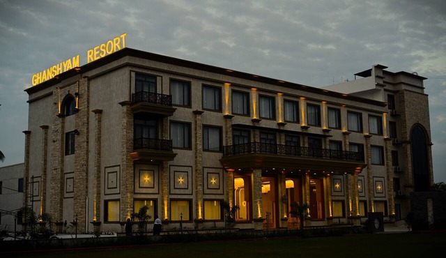 Ghanshyam Resort in Devgadh Bariya