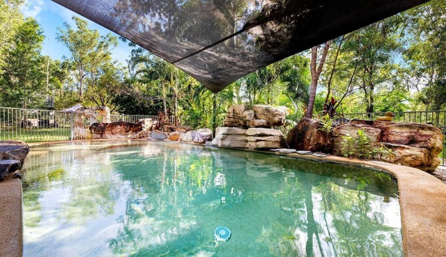 Girraween Rural Retreat with Gorgeous Lagoon Pool in Herbert