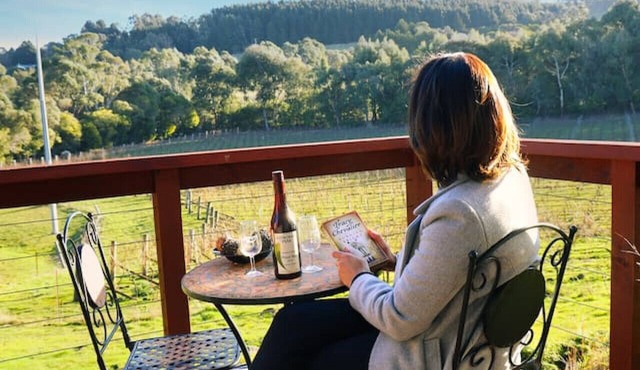 Gisborne Peak Winery - Cottages Vineyard Stay Macedon Ranges in Gisborne