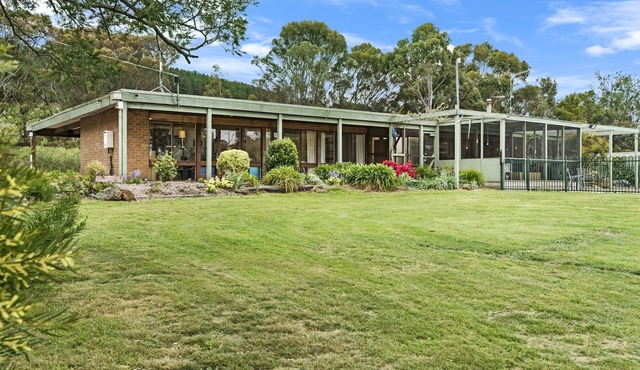 Gisborne Peak Winery Cottages in Gisborne