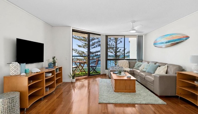 Golden Views Hideaway - Ocean views & Free parking in Golden Beach