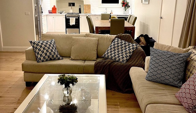 Gorgeous Cottage with open fireplace and Fire Pit in Romsey