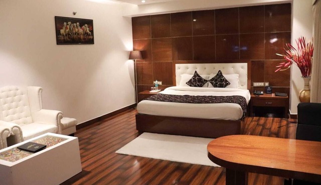 Grand Geet Hotel