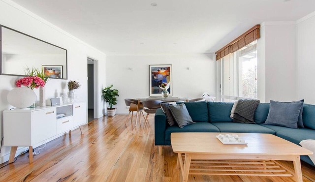 Great Location Wembley Downs City Beach Home in Wembley Downs