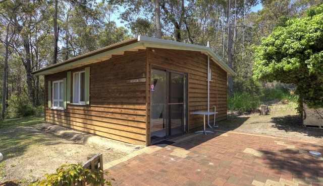 Gum Grove Chalets - Acacia in Denmark