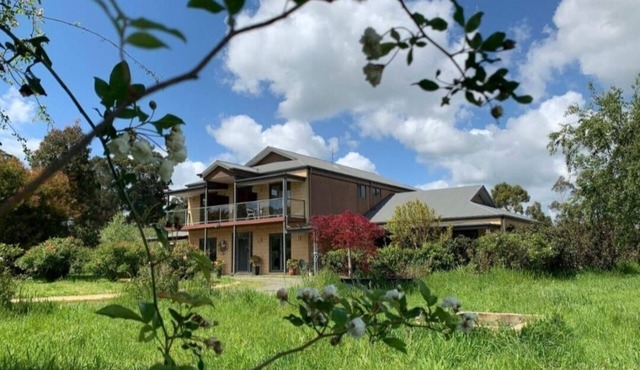 Gypsy Creek Winery - A Natural Retreat in Labertouche