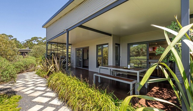Hartzell One Seven | Private | Family Friendly in Wilyabrup