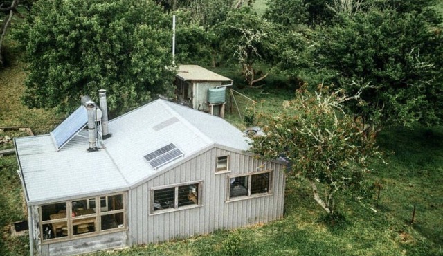 Hernani Wilderness Hut: WeilHouse Living in Hernani