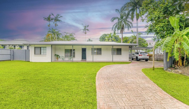 Hidden Gem 3BR Home in Cairns Close to Airport, CBD & Attractions in Edge Hill
