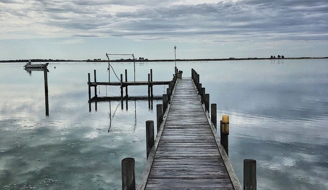 Hideaway Tom's on the Mundoo Channel in Hindmarsh Island
