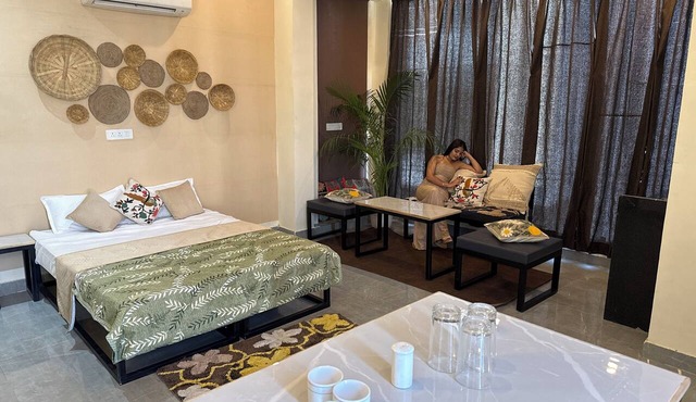 High table | The Yak | City Park | Mansarovar