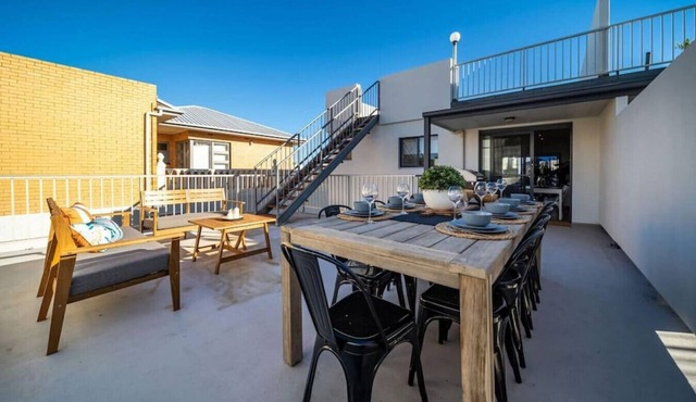Higher Ground on Seaview - Rooftop Coastal Escape in West Beach