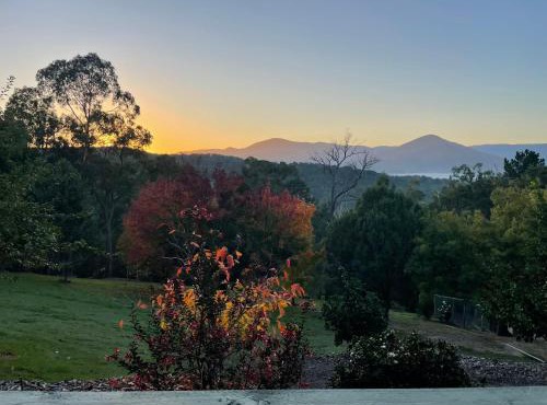 Hillcrest Views Studio in Healesville