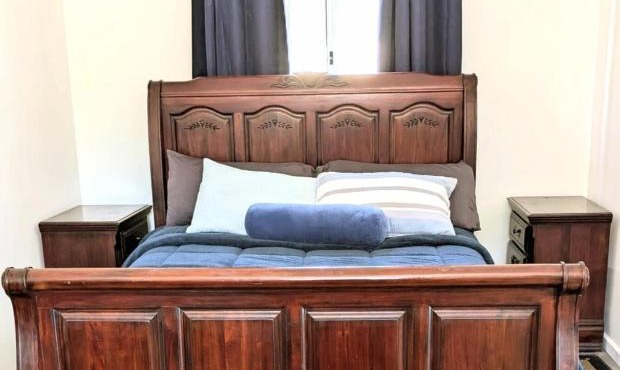 Hilltop Riverview Retreat in Clayton Bay