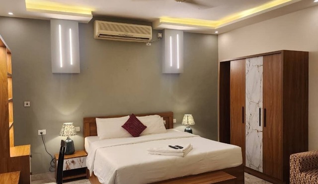 hillview beach resort in Varkala