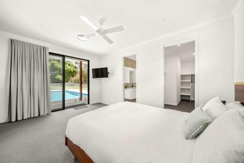 Hinterland Haven - Pool & Lush Surrounds in Mooloolah