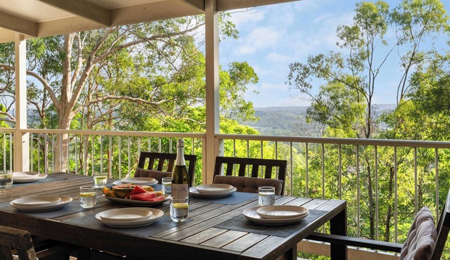 Hinterland Tranquil Escape with Beautiful Views in Ninderry