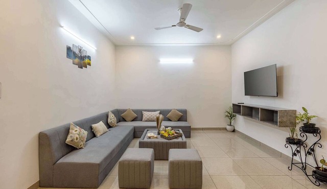 Homely 2BHK at Lakecity Apartments by Viraalay
