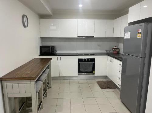 Homely Granny Flat, Kings Langley in Glenwood