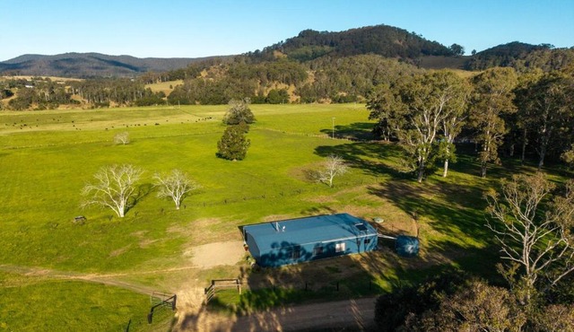 Honeybreeze - Scenic riverfront country farm in Pipeclay