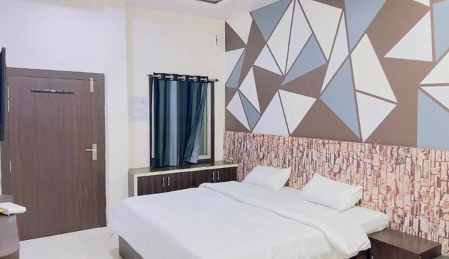 HOTEL ALOK RESIDENCY