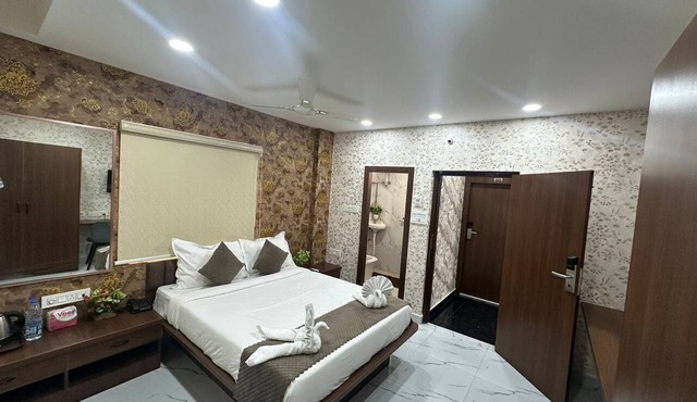 HOTEL APEX INN SHAMSHABAD