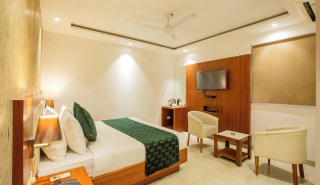 Hotel Arch Suites