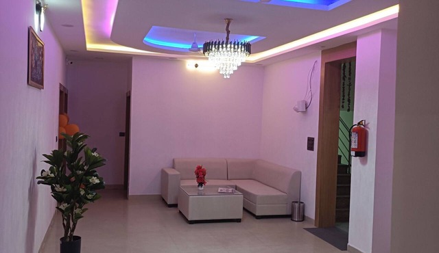 Hotel Ashiyana Palace