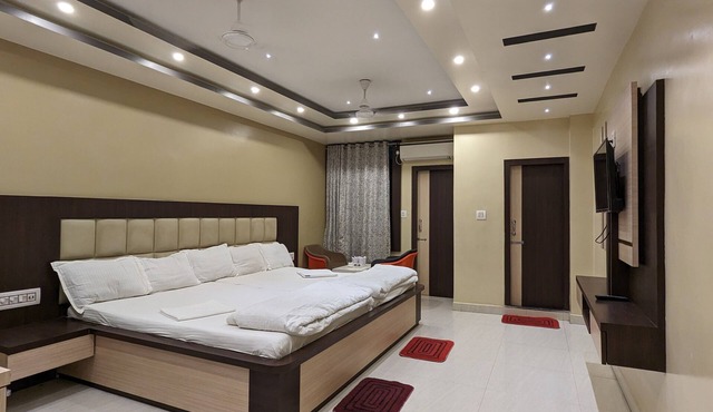 HOTEL BINAPANI DELUXE 1 in Rampurhat