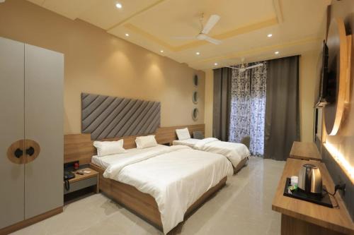 Hotel Black Harbour - A Unit of Om Shanti Inn in Bharatpur