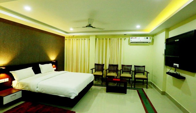 Hotel Brahmaputhra in Chavakkad